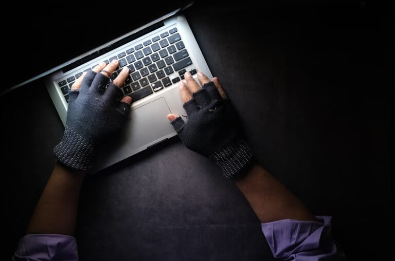 ScreenConnect Super Admins Hit by Credential Harvesting Campaign